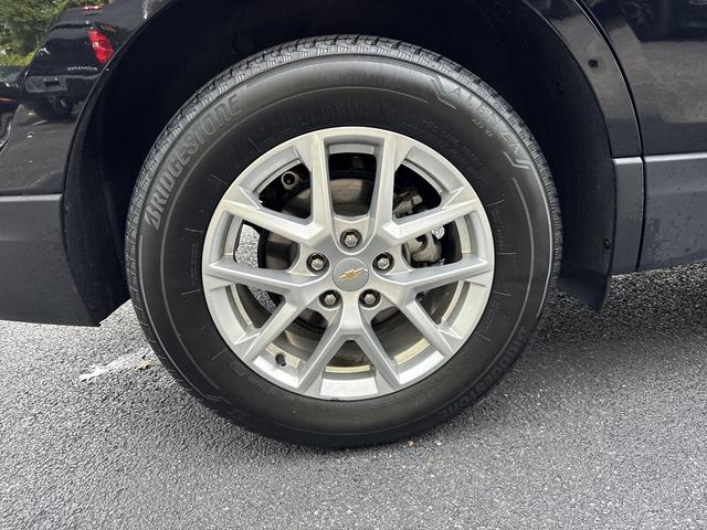 Photo of 2024 Mosaic Black Metallic Chevrolet Equinox