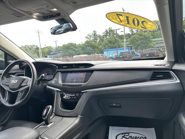 Photo of 2017 Stellar Black Metallic Cadillac XT5