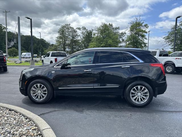 Photo of 2017 Stellar Black Metallic Cadillac XT5