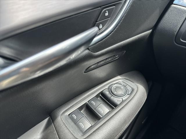 Photo of 2017 Stellar Black Metallic Cadillac XT5