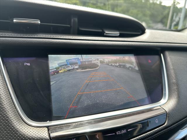 Photo of 2017 Stellar Black Metallic Cadillac XT5