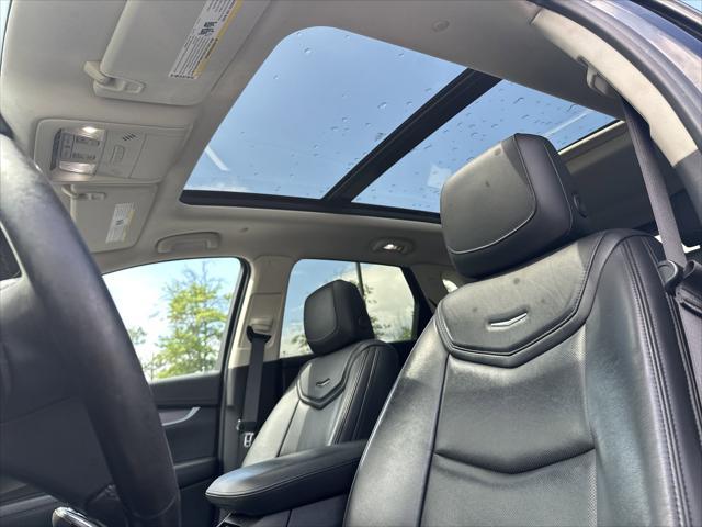 Photo of 2017 Stellar Black Metallic Cadillac XT5