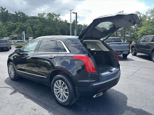 Photo of 2017 Stellar Black Metallic Cadillac XT5