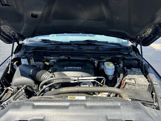 Photo of 2018 Brilliant Black Crystal Pearlcoat RAM 3500