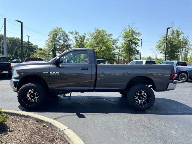 Photo of 2018 Brilliant Black Crystal Pearlcoat RAM 3500