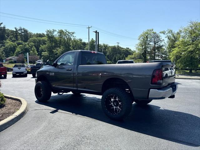 Photo of 2018 Brilliant Black Crystal Pearlcoat RAM 3500
