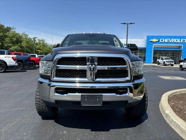 Photo of 2018 Brilliant Black Crystal Pearlcoat RAM 3500