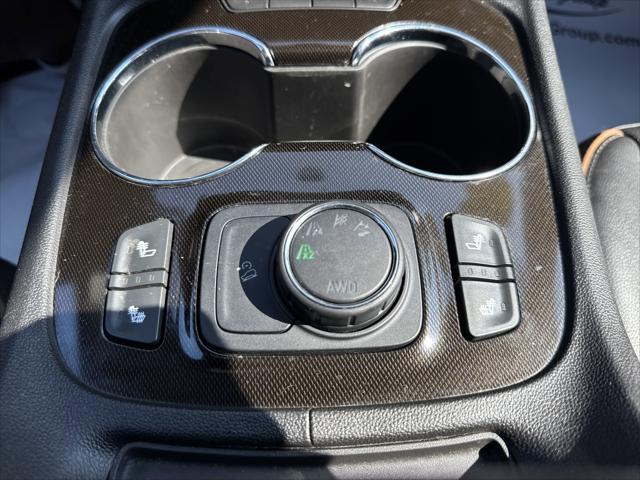 Photo of 2020 Satin Steel Metallic GMC Acadia