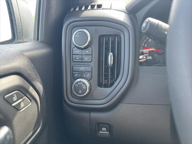 Photo of 2025 Summit White GMC Sierra 1500