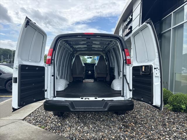 Photo of 2025 Summit White Chevrolet Express 2500