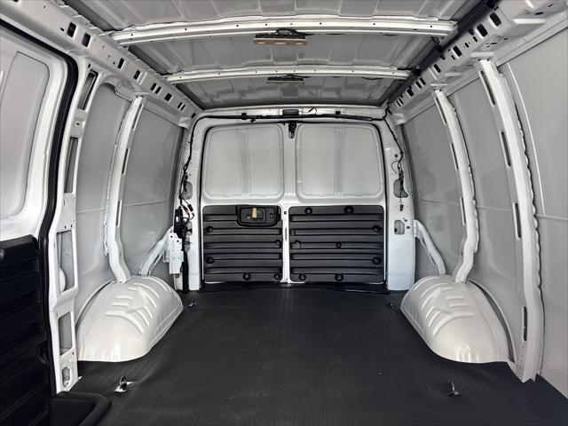 Photo of 2025 Summit White Chevrolet Express 2500