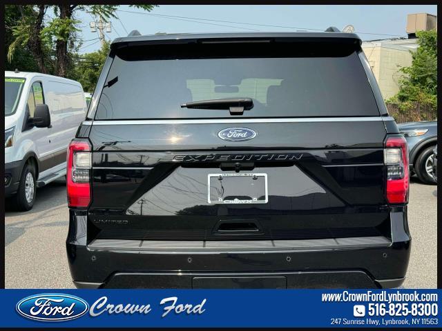 Photo of 2020 AGATE BLACK METALLIC Ford Expedition