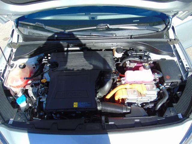 Photo of 2021 Silver Hyundai IONIQ Hybrid