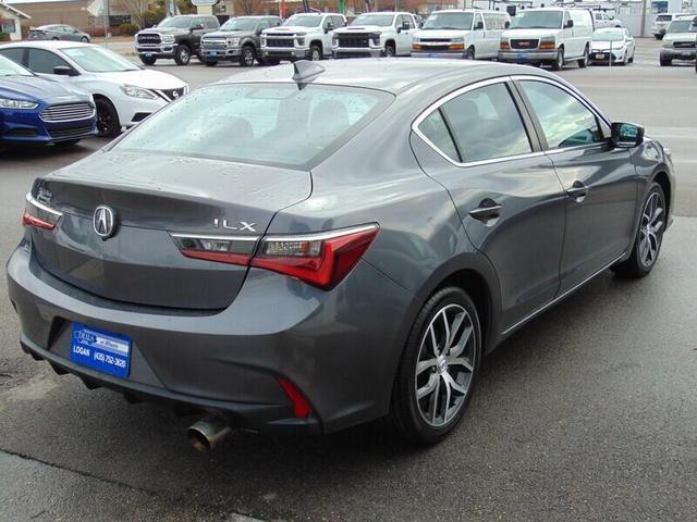 Photo of 2021 Gray Acura ILX