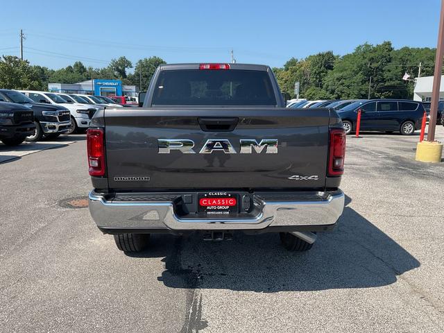 Photo of 2025 Granite Crystal Metallic Clearcoat RAM 2500