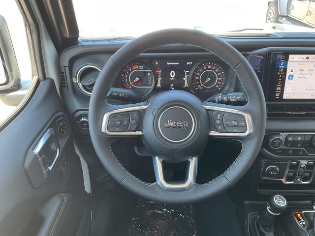 Photo of 2025 Bright White Clearcoat Jeep Wrangler