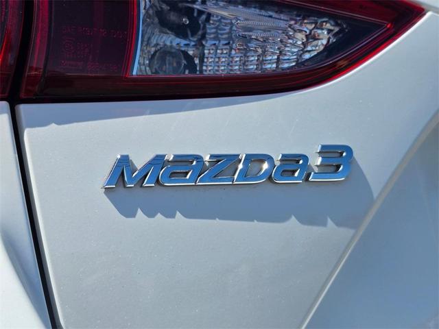 Photo of 2014 Snowflake White Pearl Mica Mazda Mazda3