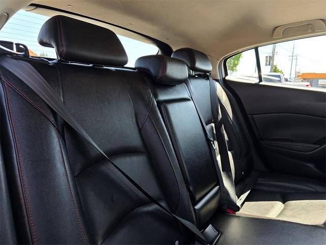 Photo of 2014 Snowflake White Pearl Mica Mazda Mazda3