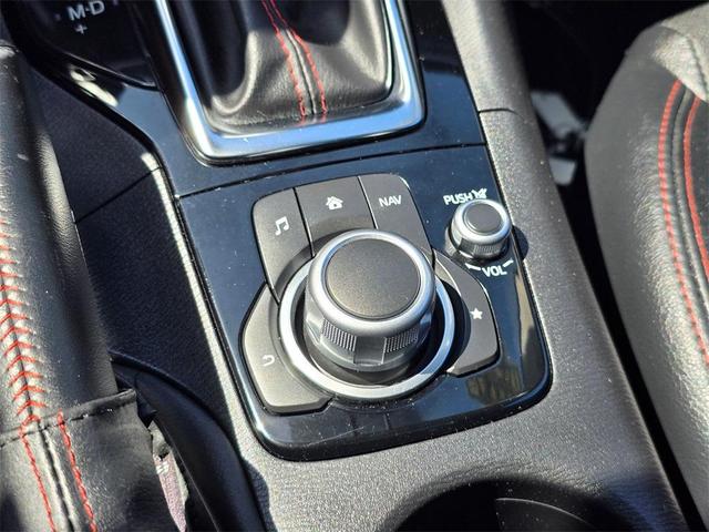 Photo of 2014 Snowflake White Pearl Mica Mazda Mazda3