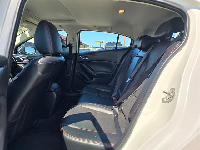 Photo of 2014 Snowflake White Pearl Mica Mazda Mazda3