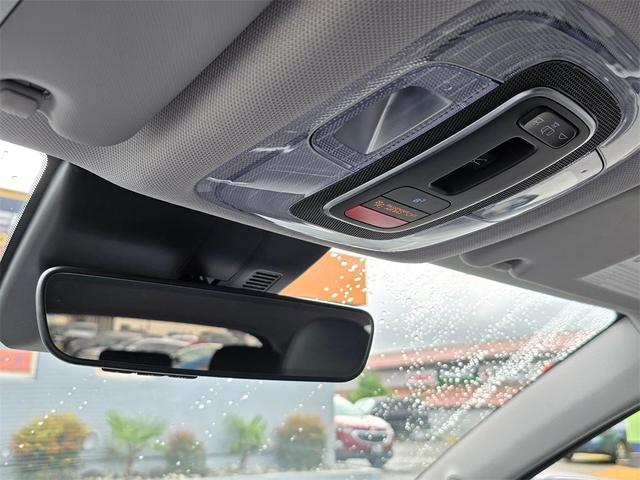 Photo of 2024 Gray Pearl Hyundai KONA EV