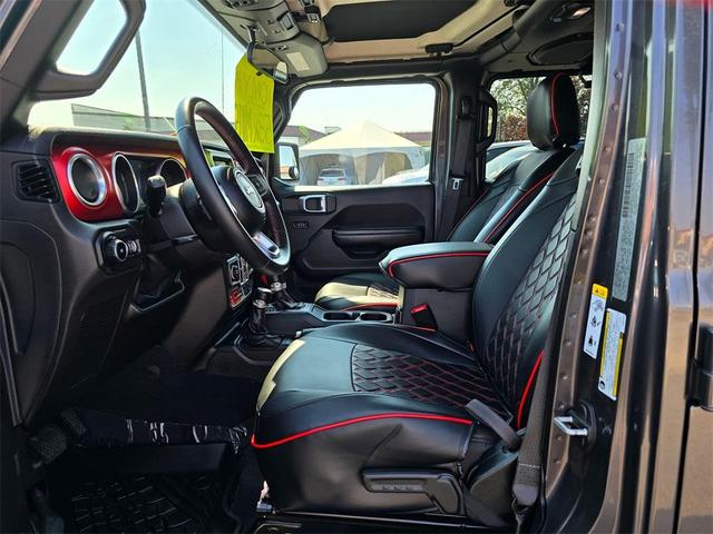 Photo of 2018 Granite Crystal Clearcoat Metallic Jeep Wrangler Unlimited