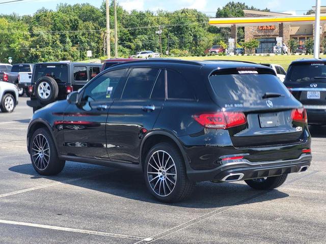 Photo of 2021 Black Mercedes-Benz GLC 300