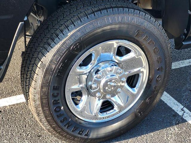 Photo of 2025 Diamond Black Crystal Pearlcoat RAM 2500