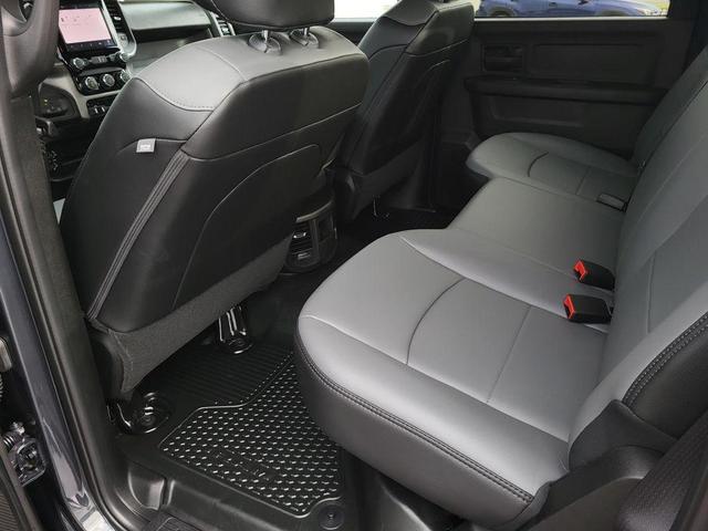 Photo of 2025 Diamond Black Crystal Pearlcoat RAM 2500