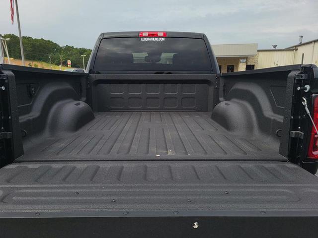 Photo of 2025 Diamond Black Crystal Pearlcoat RAM 2500