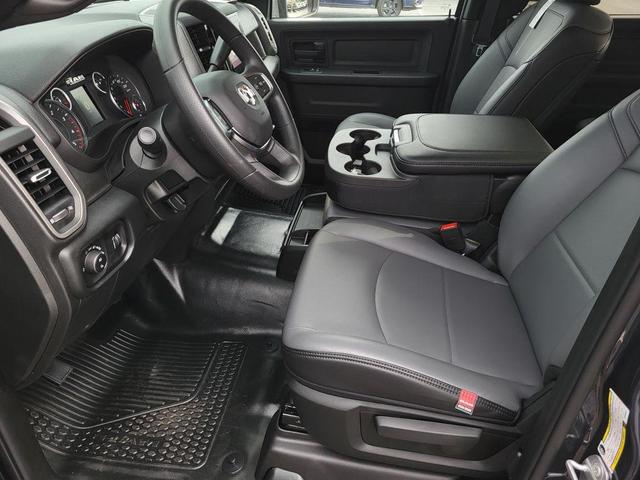 Photo of 2025 Diamond Black Crystal Pearlcoat RAM 2500