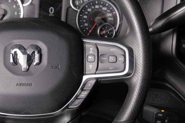 Photo of 2025 Diamond Black Crystal Pearlcoat RAM 2500