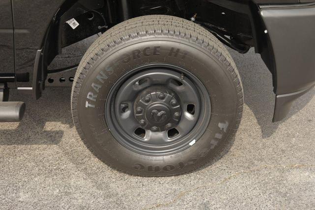 Photo of 2025 Diamond Black Crystal Pearlcoat RAM 2500