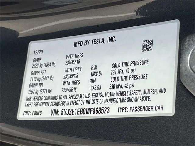 Photo of 2021 Midnight Silver Tesla Model 3