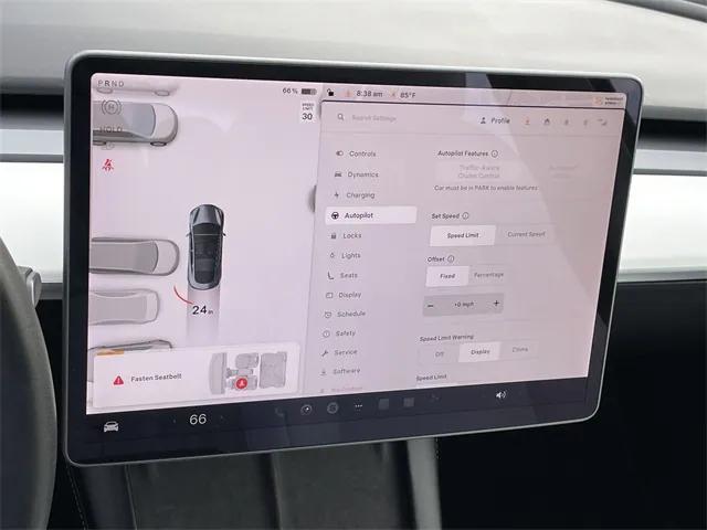 Photo of 2021 Midnight Silver Tesla Model 3