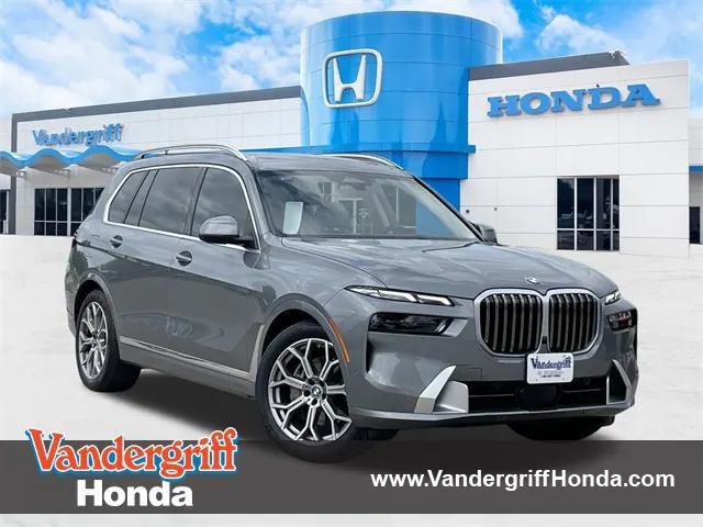 2023 BMW X7