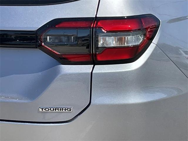 Photo of 2025 Lunar Silver Honda Pilot