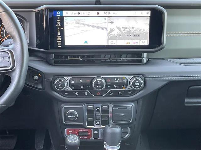 Photo of 2024 Anvil Clear Coat Jeep Gladiator