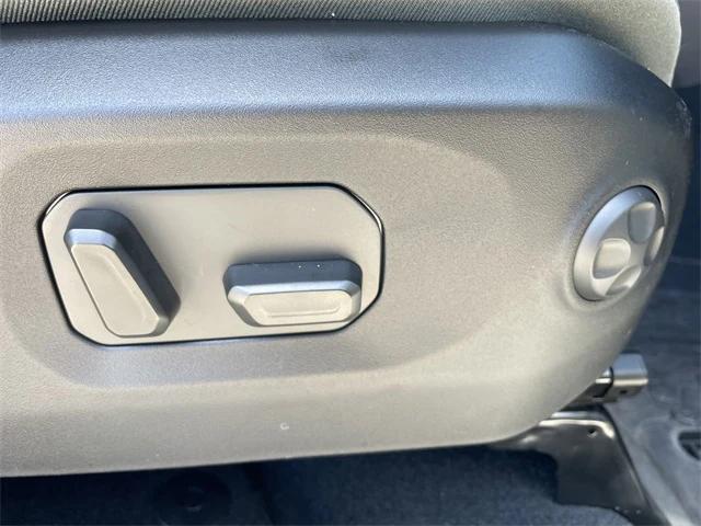 Photo of 2024 Anvil Clear Coat Jeep Gladiator