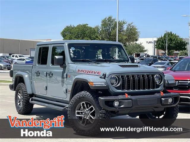 Photo of 2024 Anvil Clear Coat Jeep Gladiator