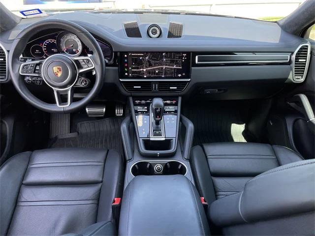 Photo of 2022 Black Porsche Cayenne