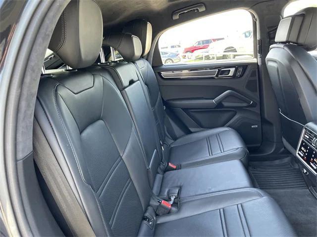 Photo of 2022 Black Porsche Cayenne