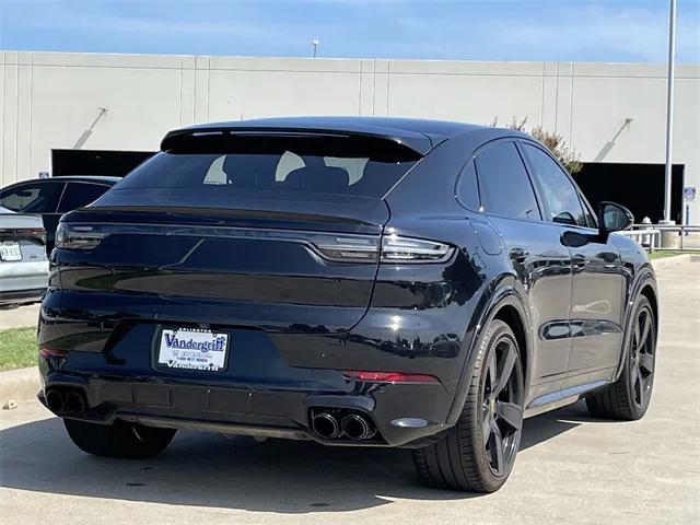 Photo of 2022 Black Porsche Cayenne