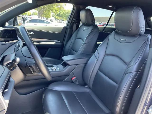 Photo of 2024 Midnight Sky Metallic Cadillac XT4