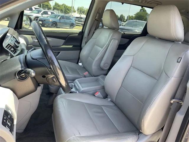 Photo of 2015 Modern Steel Honda Odyssey