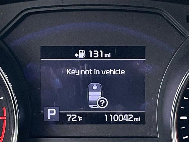 Photo of 2021 Silky Silver Kia Sedona