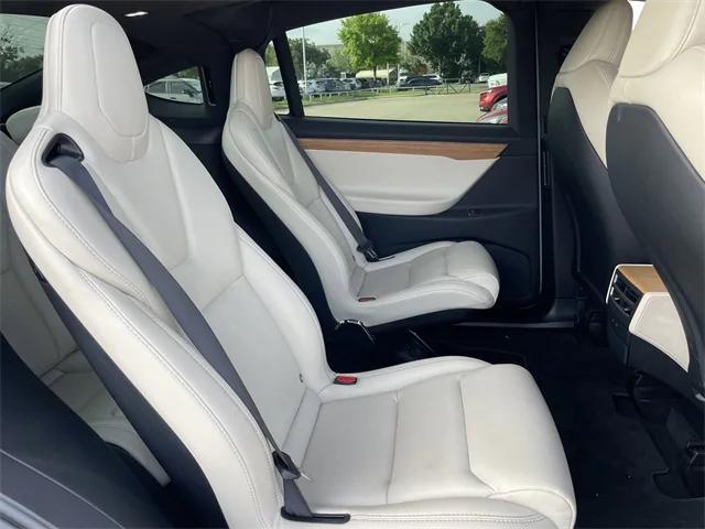 Photo of 2020 Pearl White Multi-Coat Tesla Model X