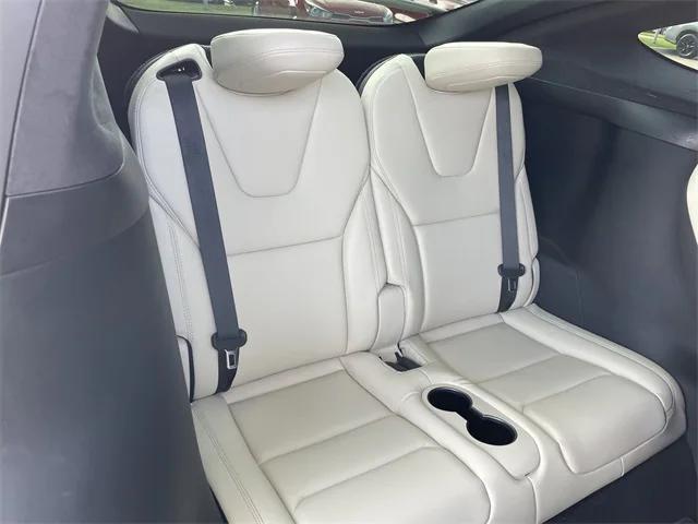 Photo of 2020 Pearl White Multi-Coat Tesla Model X