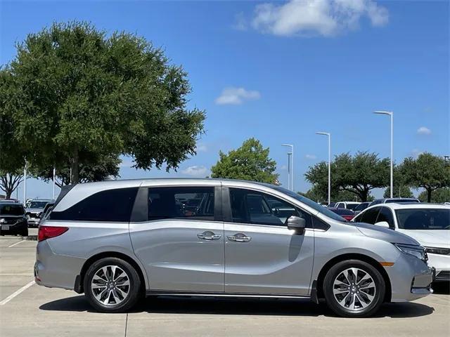 Photo of 2023 Lunar Silver Metallic Honda Odyssey