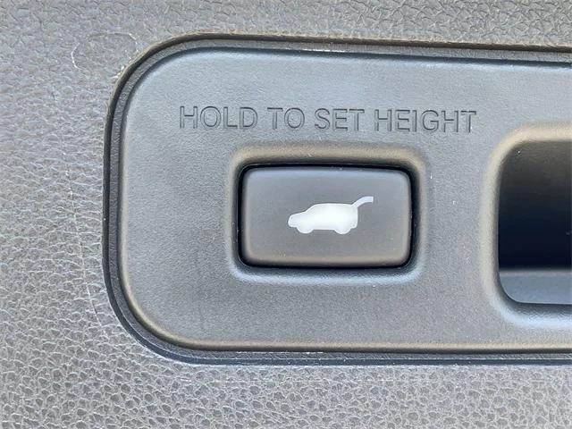 Photo of 2023 Lunar Silver Metallic Honda Odyssey